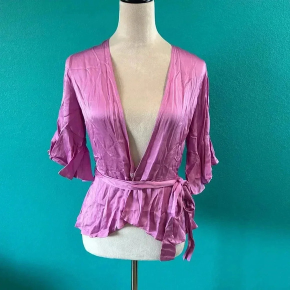 Zara Woman Lilac Satin Wrap Blouse Bell Sleeve Bloggers Fave Top Size XS - Picture 2 of 5
